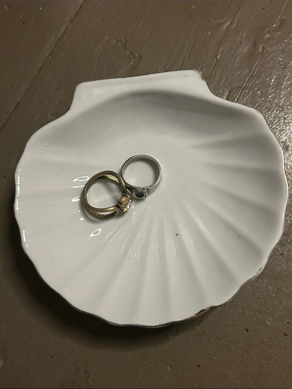 Avalon White Ceramic Shell Jewelry Dish